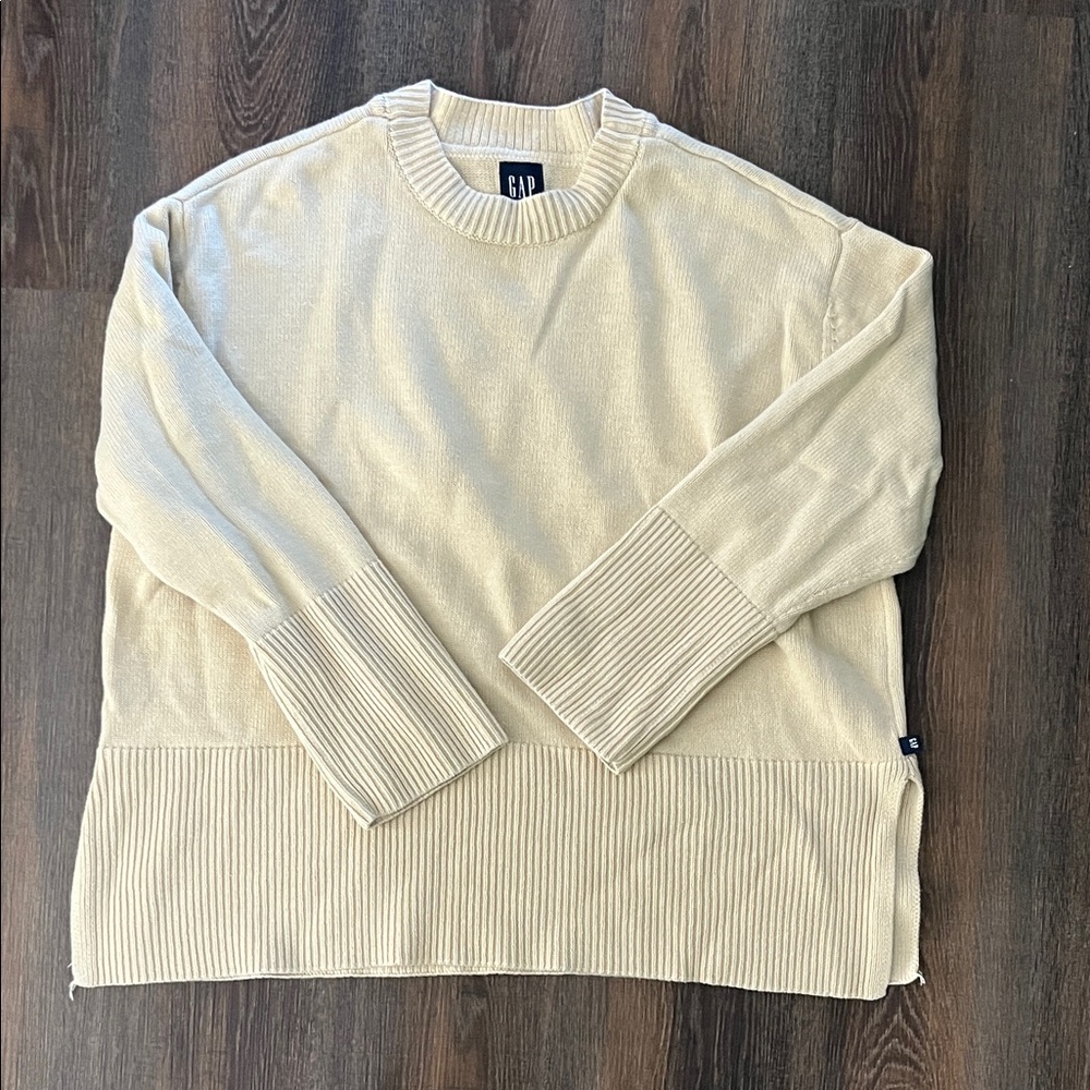 GAP Cream Crewneck Sweater